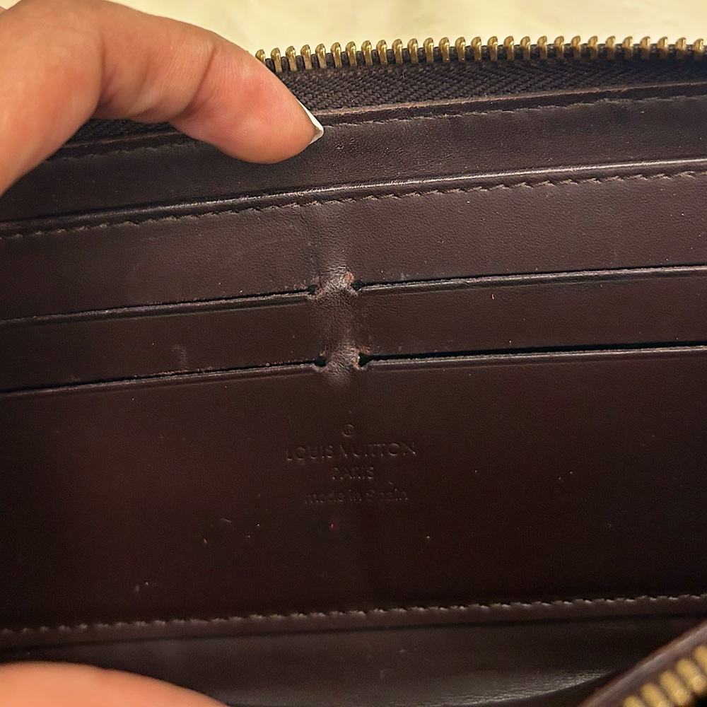SOLD! LOUIS VUITTON WINE COLOR VERNIS ZIP WALLET!!🔥🔥🔥 - Picture 8 of 8